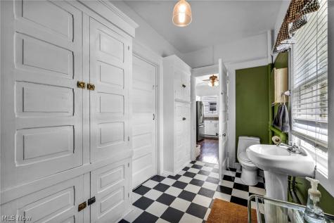 146 Harrison Street Elyria OH 44035