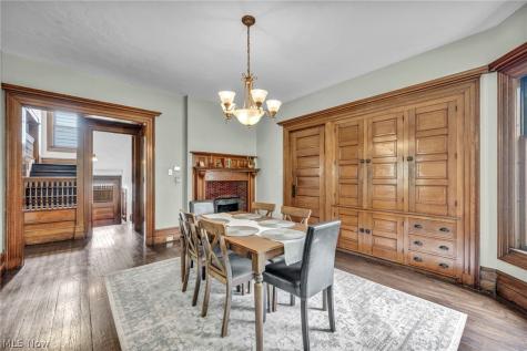 146 Harrison Street Elyria OH 44035