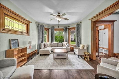 146 Harrison Street Elyria OH 44035