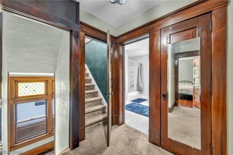 146 Harrison Street Elyria OH 44035