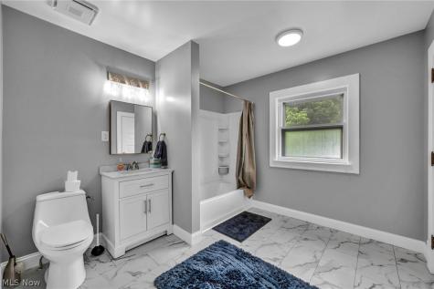 146 Harrison Street Elyria OH 44035