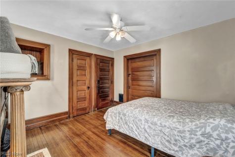 146 Harrison Street Elyria OH 44035