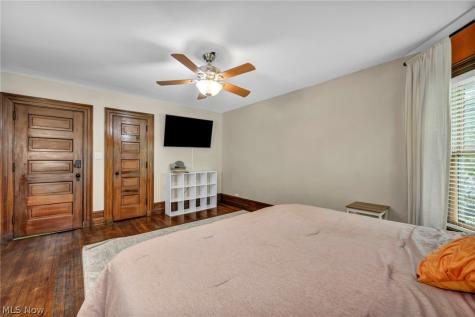 146 Harrison Street Elyria OH 44035
