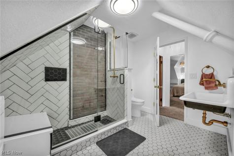 146 Harrison Street Elyria OH 44035