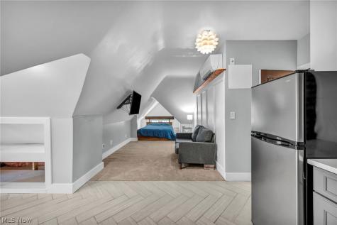 146 Harrison Street Elyria OH 44035