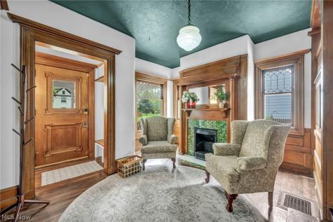 146 Harrison Street Elyria OH 44035