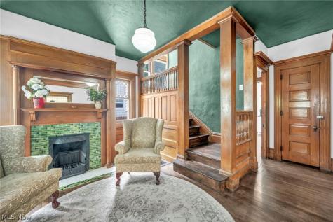 146 Harrison Street Elyria OH 44035