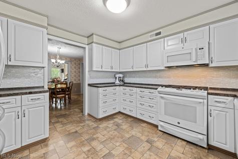 2151 Beach Drive Akron OH 44312