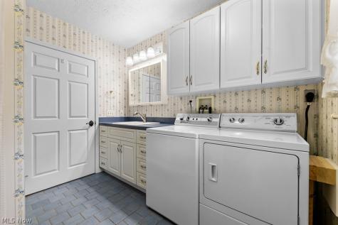 2151 Beach Drive Akron OH 44312