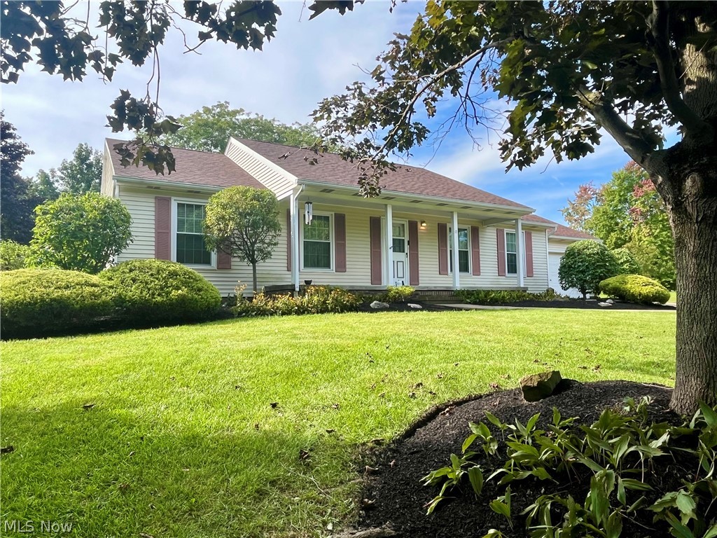 12 Surrey Lane Geneva OH 44041