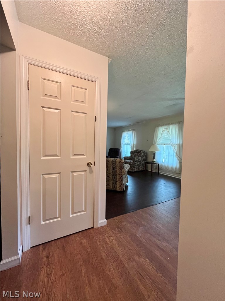 12 Surrey Lane Geneva OH 44041