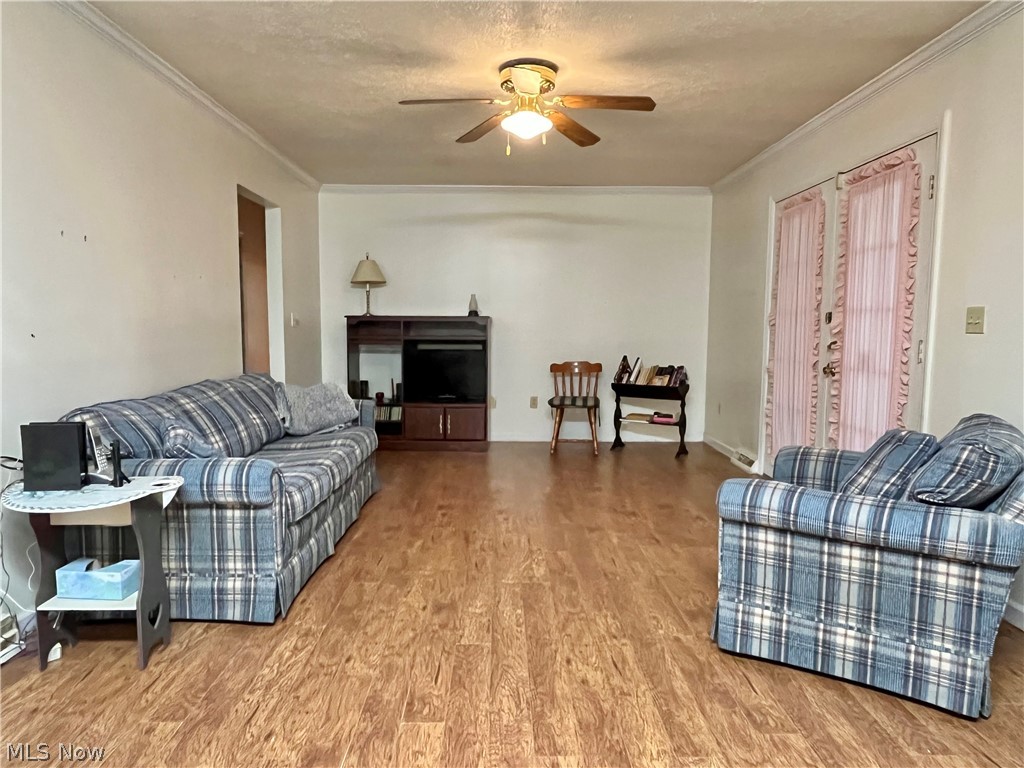 12 Surrey Lane Geneva OH 44041