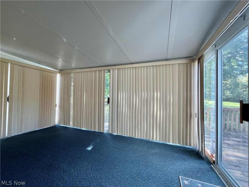 12 Surrey Lane Geneva OH 44041