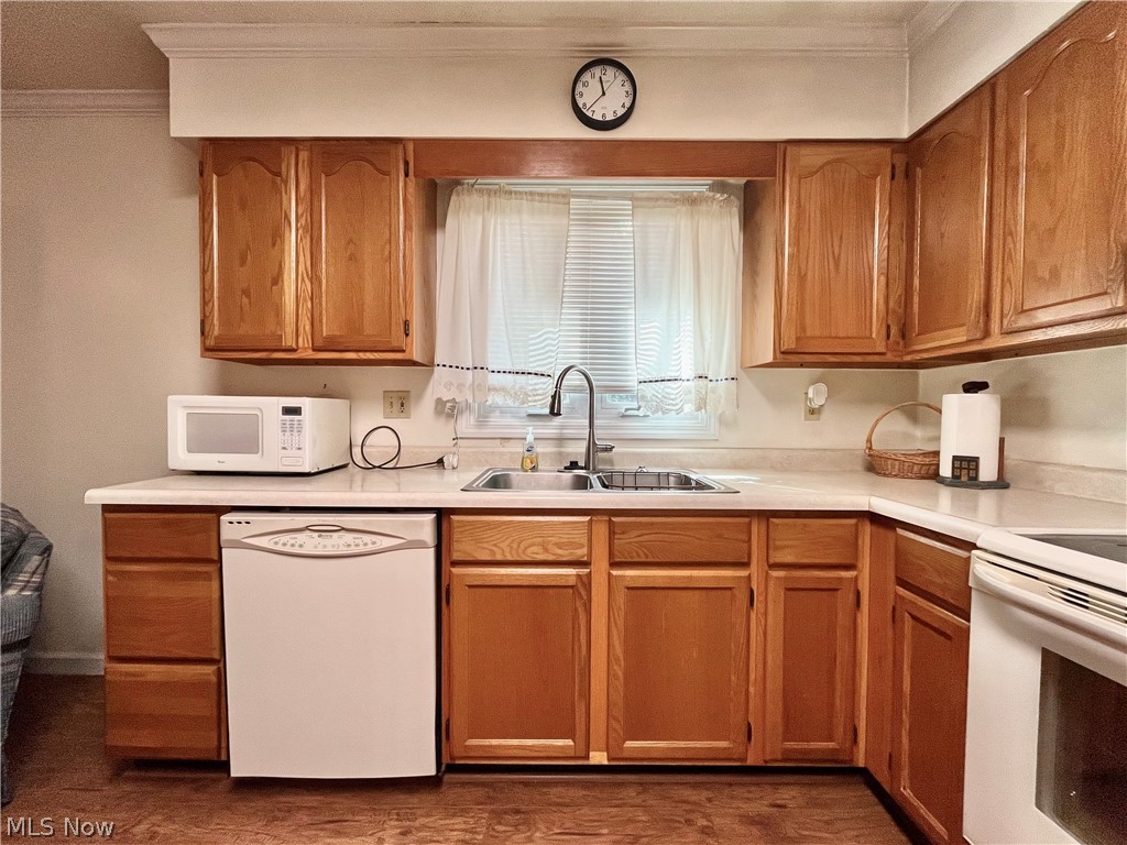 12 Surrey Lane Geneva OH 44041