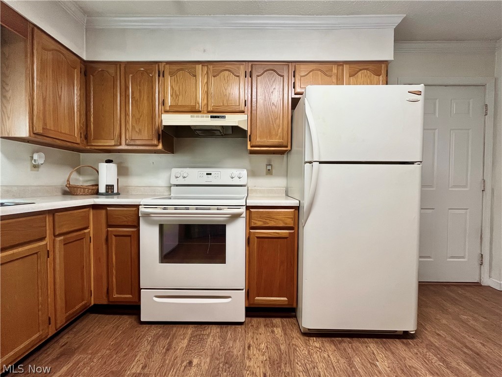 12 Surrey Lane Geneva OH 44041