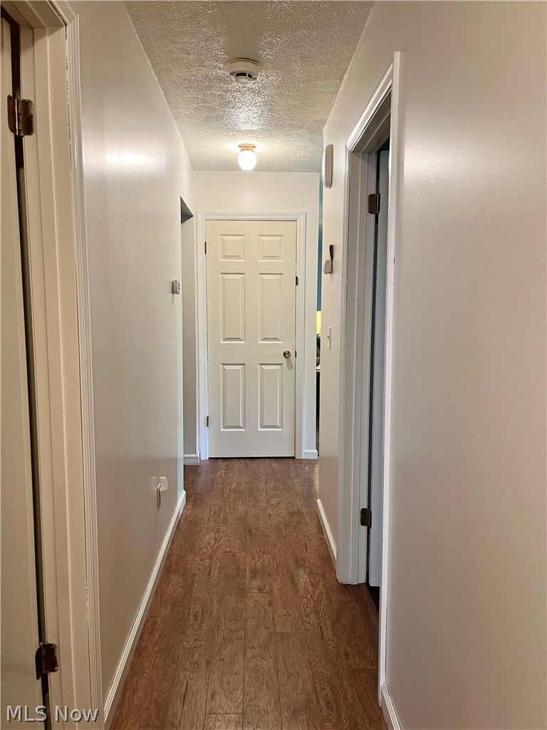 12 Surrey Lane Geneva OH 44041