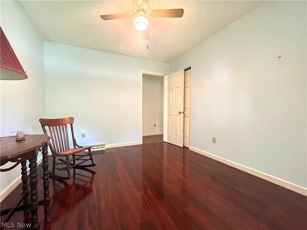12 Surrey Lane Geneva OH 44041
