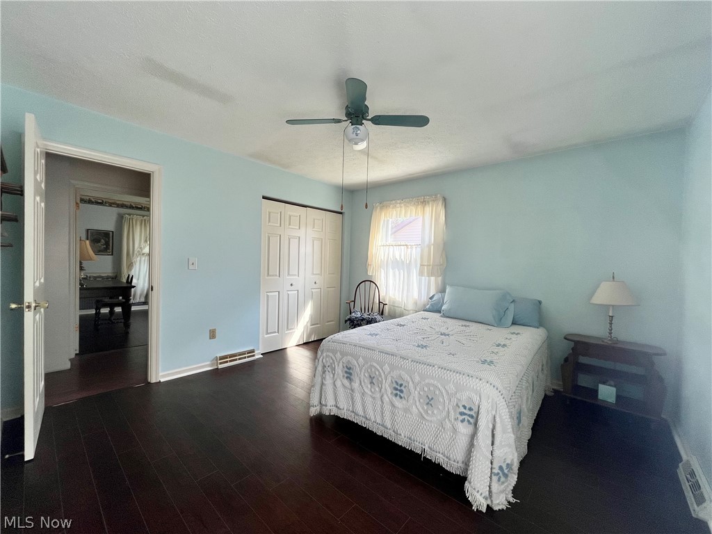 12 Surrey Lane Geneva OH 44041