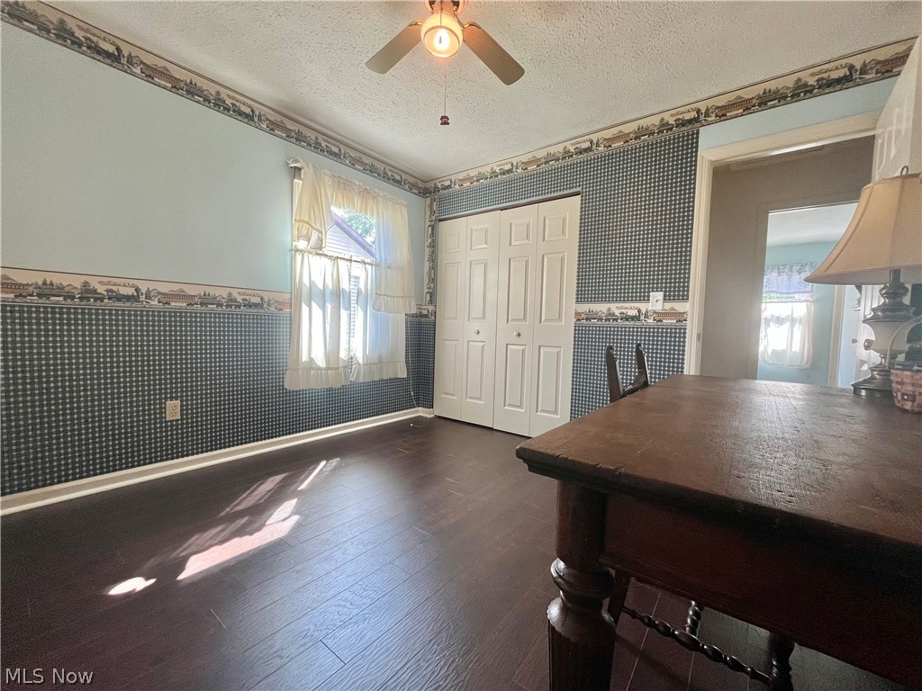 12 Surrey Lane Geneva OH 44041