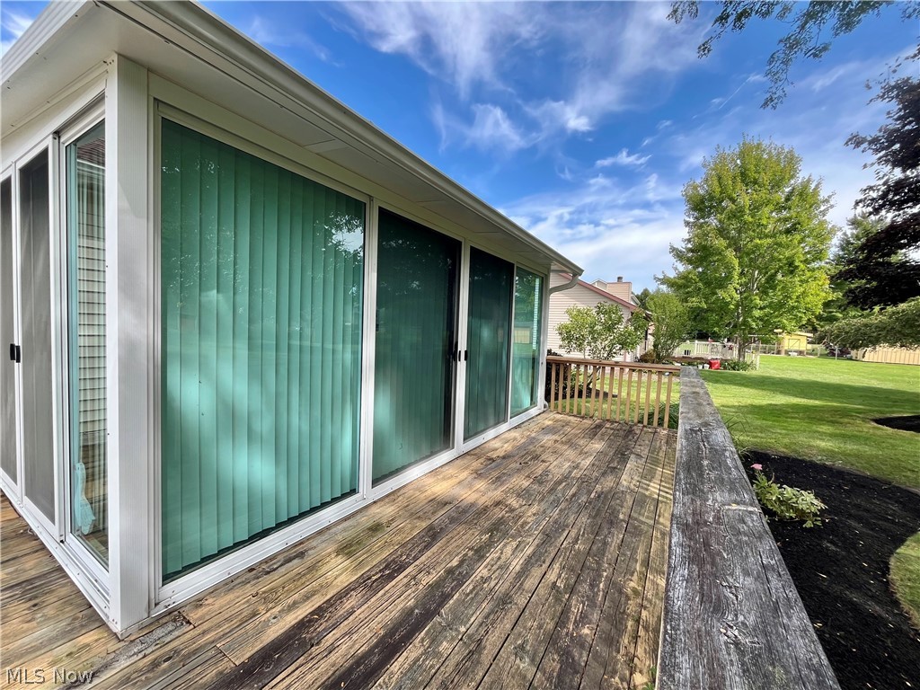 12 Surrey Lane Geneva OH 44041