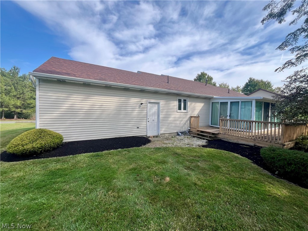 12 Surrey Lane Geneva OH 44041