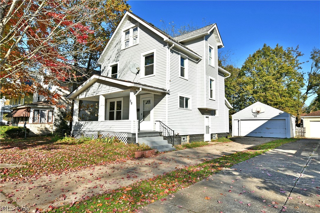 28 Walnut Street Struthers OH 44471