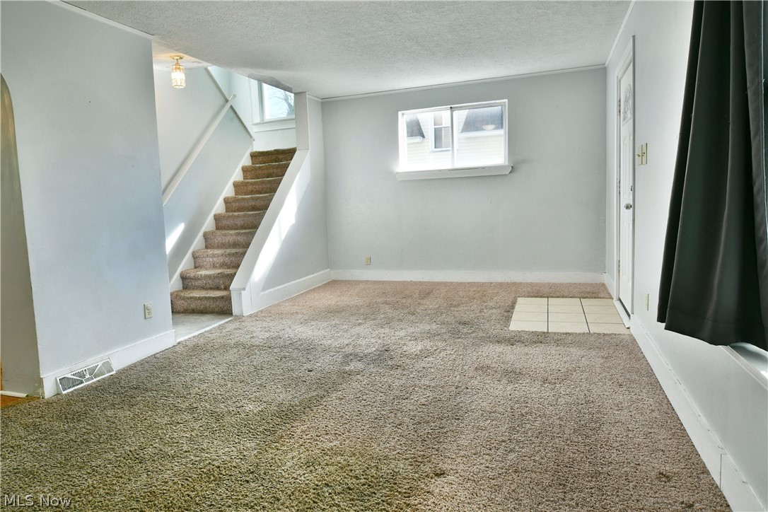 28 Walnut Street Struthers OH 44471