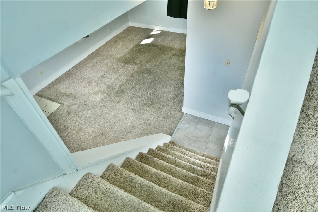 28 Walnut Street Struthers OH 44471
