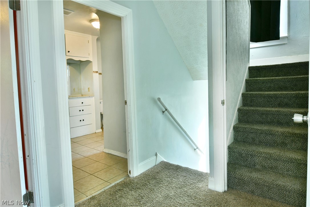 28 Walnut Street Struthers OH 44471