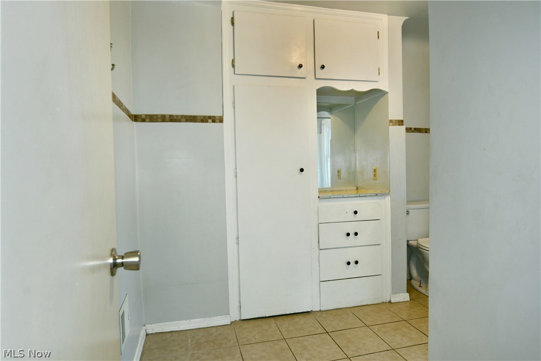 28 Walnut Street Struthers OH 44471