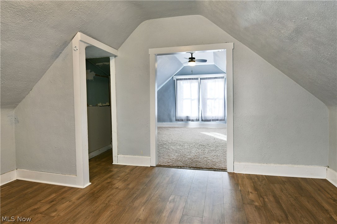 28 Walnut Street Struthers OH 44471