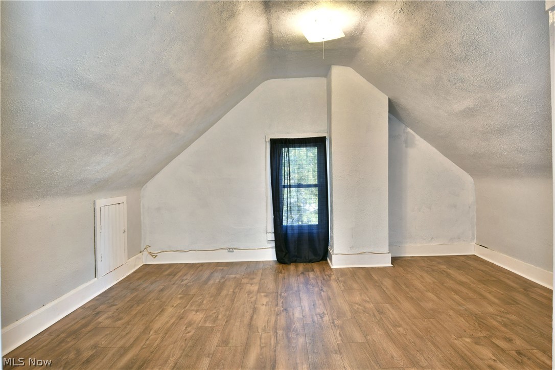28 Walnut Street Struthers OH 44471
