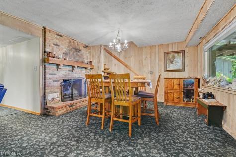 2216 N Medina Line Road Akron OH 44333