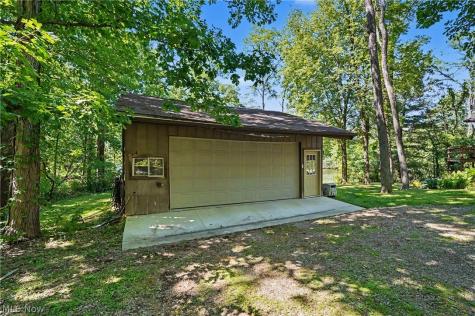 2216 N Medina Line Road Akron OH 44333