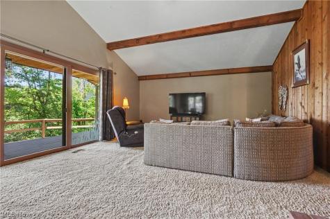 2216 N Medina Line Road Akron OH 44333