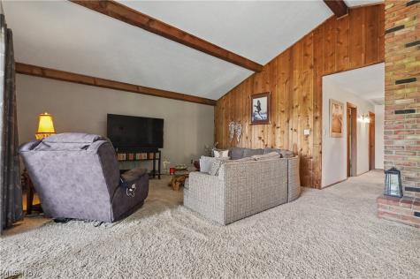 2216 N Medina Line Road Akron OH 44333