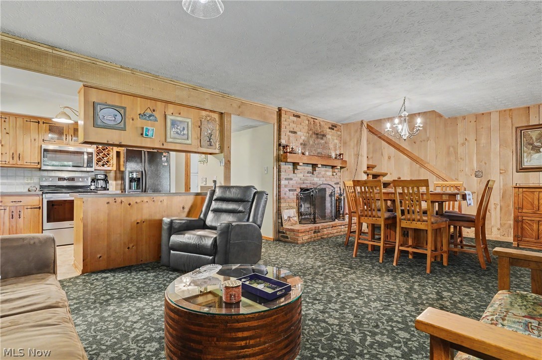 2216 N Medina Line Road Akron OH 44333
