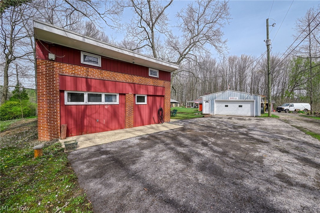543 1/2 Gallagher Road North Benton OH 44449