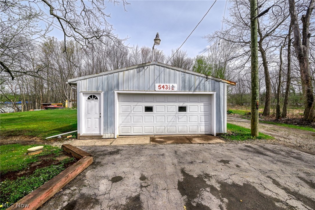 543 1/2 Gallagher Road North Benton OH 44449