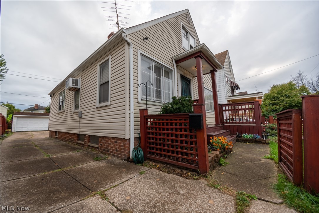 10905 Dale Avenue Cleveland OH 44111
