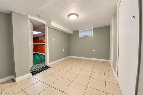 10905 Dale Avenue Cleveland OH 44111