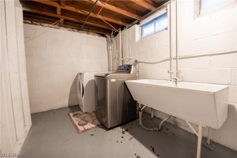 10905 Dale Avenue Cleveland OH 44111
