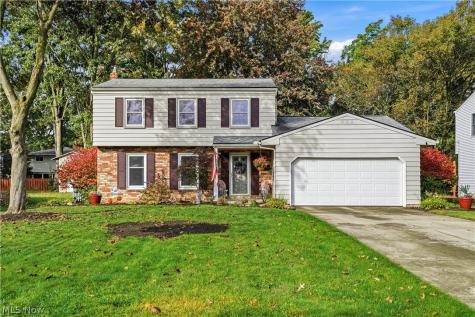 6124 Sherwood Drive North Olmsted OH 44070