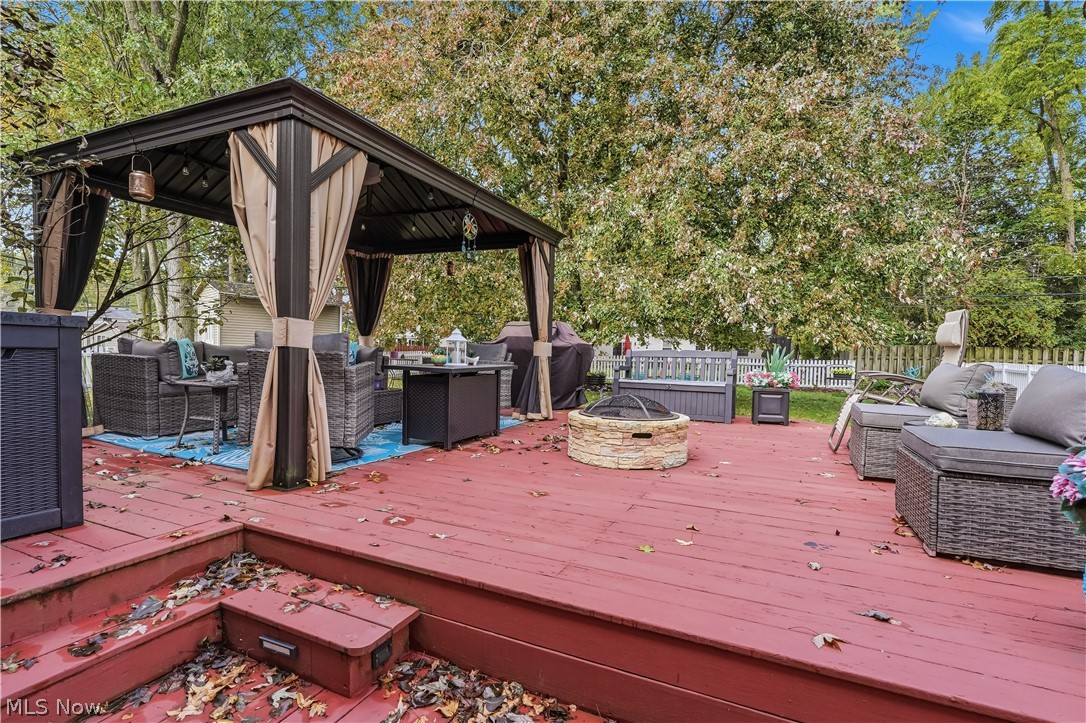 6124 Sherwood Drive North Olmsted OH 44070