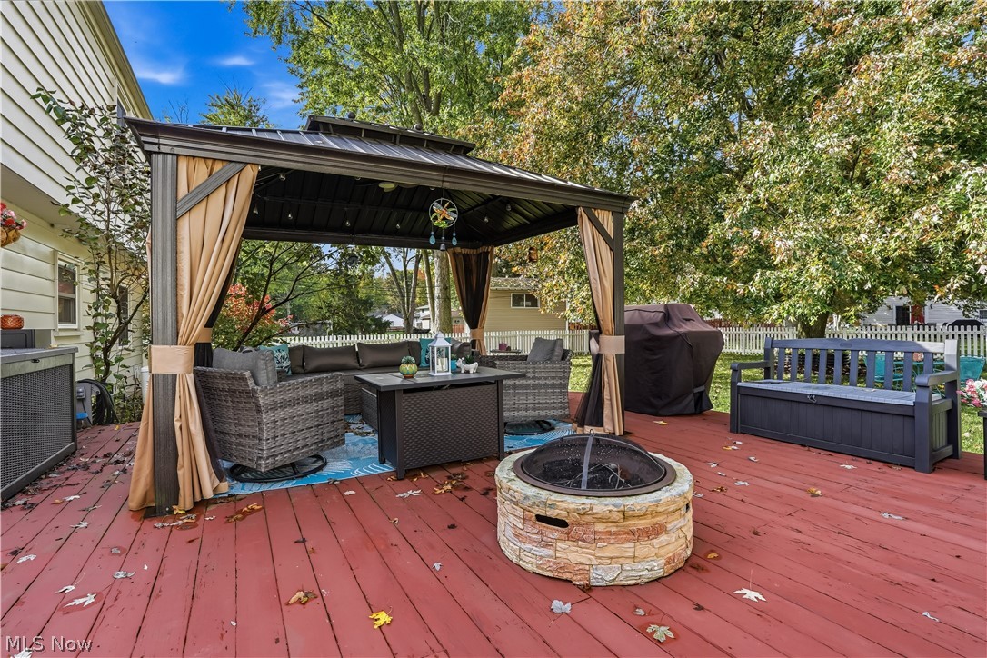 6124 Sherwood Drive North Olmsted OH 44070