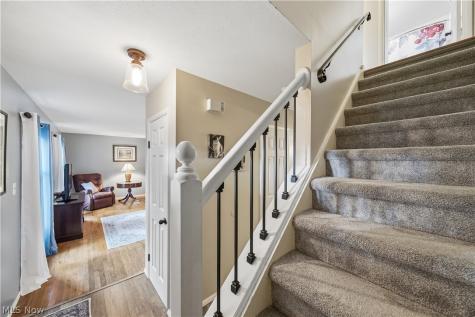 6124 Sherwood Drive North Olmsted OH 44070