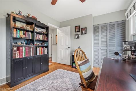 6124 Sherwood Drive North Olmsted OH 44070