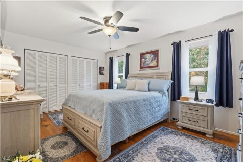 6124 Sherwood Drive North Olmsted OH 44070
