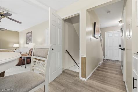 6124 Sherwood Drive North Olmsted OH 44070