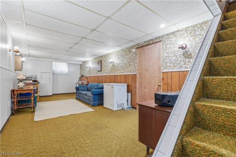 6124 Sherwood Drive North Olmsted OH 44070